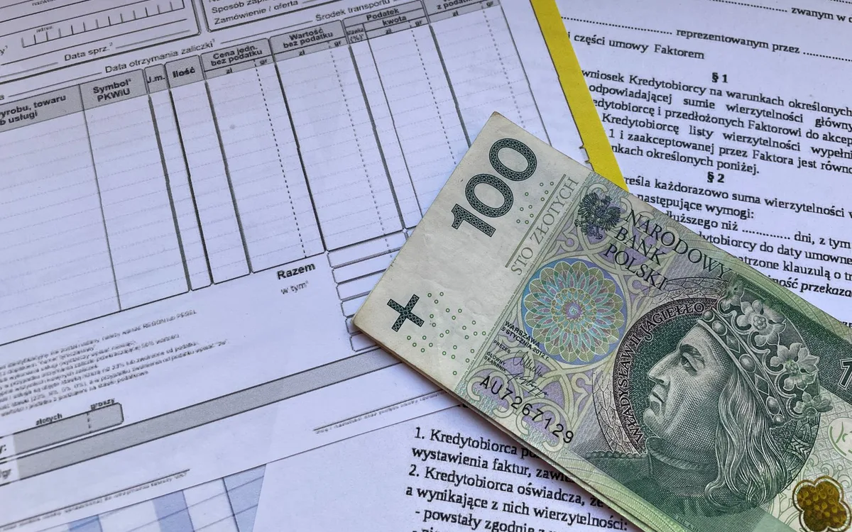 Jakie informacje powinno zawierać zaświadczenie banku?