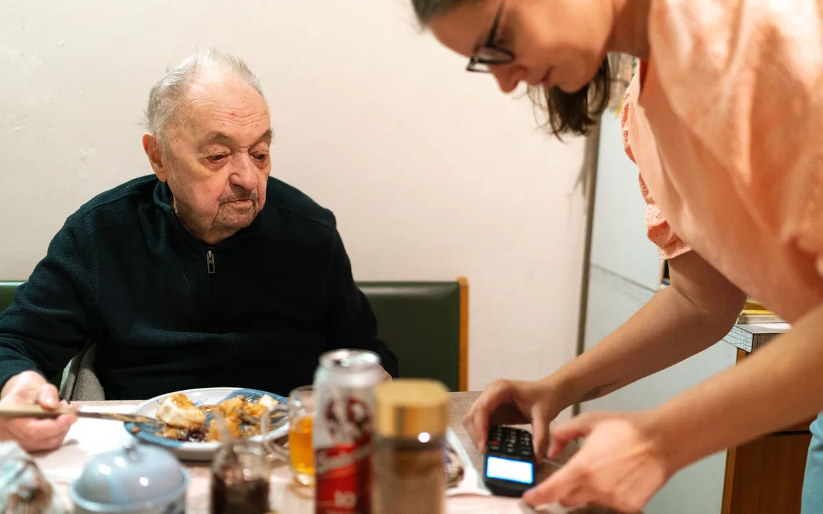 Jak utworzyć tabelę porównawczą kolejnych wersji ugody?